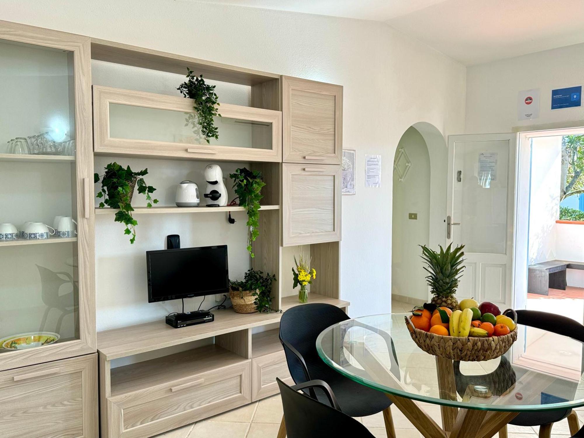 Garden Retreat - Homey Experience Olbia Bagian luar foto