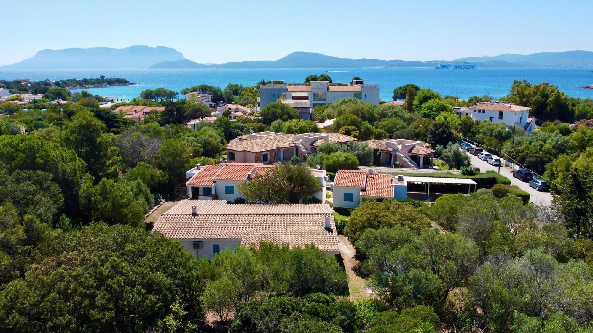 Garden Retreat - Homey Experience Olbia Bagian luar foto